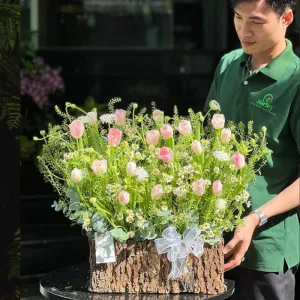 Hộp Gỗ Hoa Tulip Tươi Màu Hồng Mix Cúc Tana