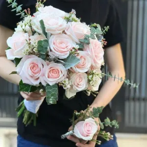 Hoa Cô Dâu Hoa Hồng Kem Đẹp Và Sang Trọng