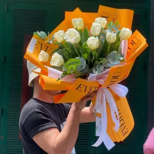 Bó Hoa Tulip Tươi Màu Trắng Sang Trọng