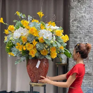 HOA MỪNG KHAI TRƯƠNG TPHCM-Bình Hoa Màu Trắng Vàng