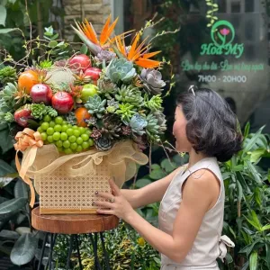 Lẵng Hoa Tươi Và Trái Cây – Món quà Khai Trương Thay Ngàn Lời Chúc