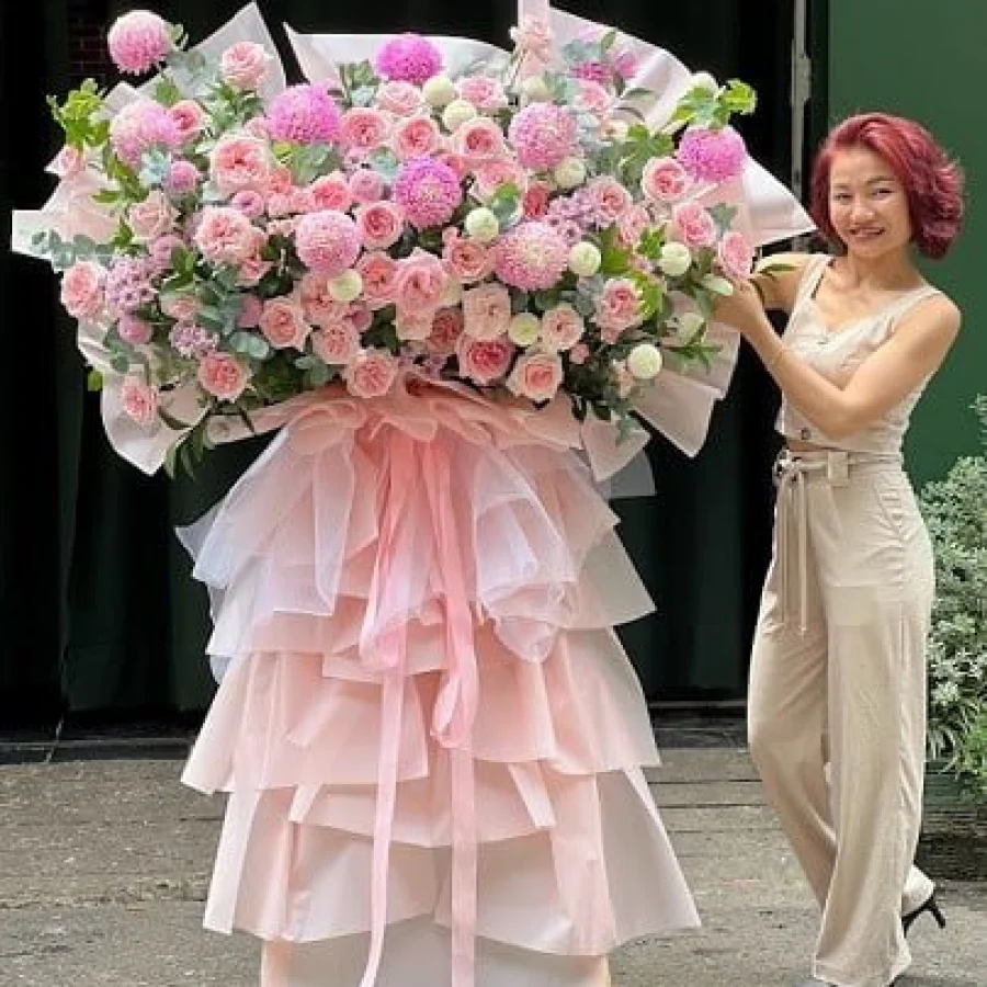 Mẫu Bó Hoa Mừng Khai Trương Khổng Lồ Có Chân Đứng