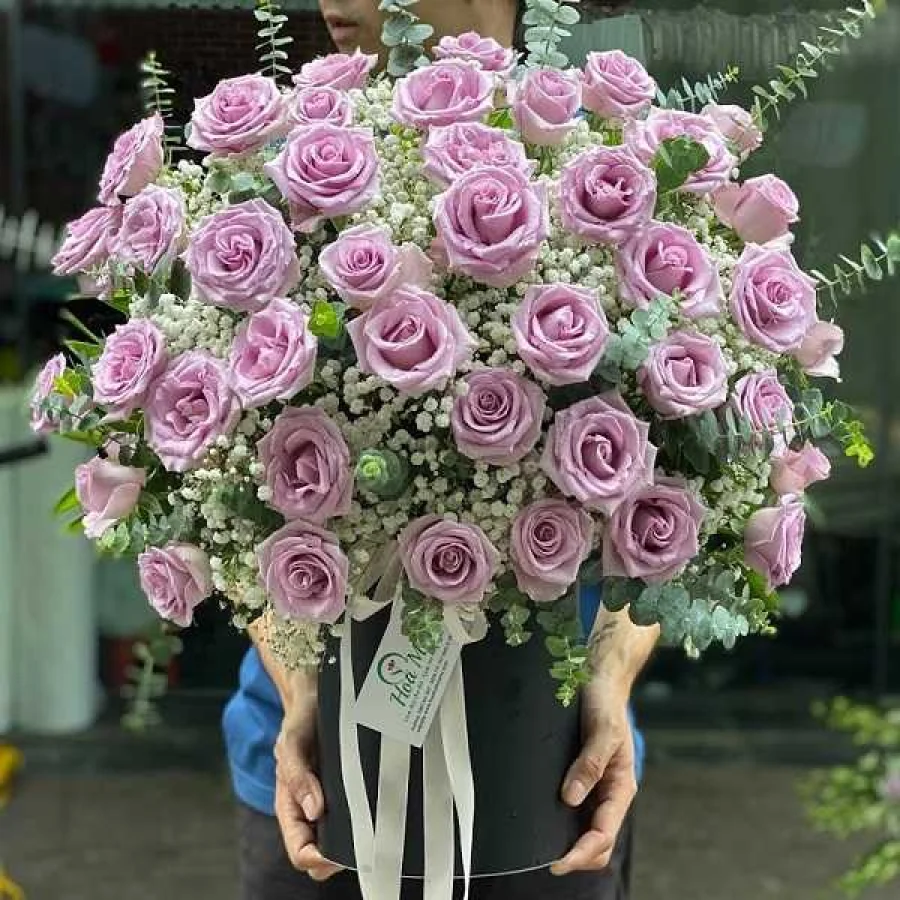 Giỏ Hoa Đám Tang Hoa Hồng Tím Chủ Đạo