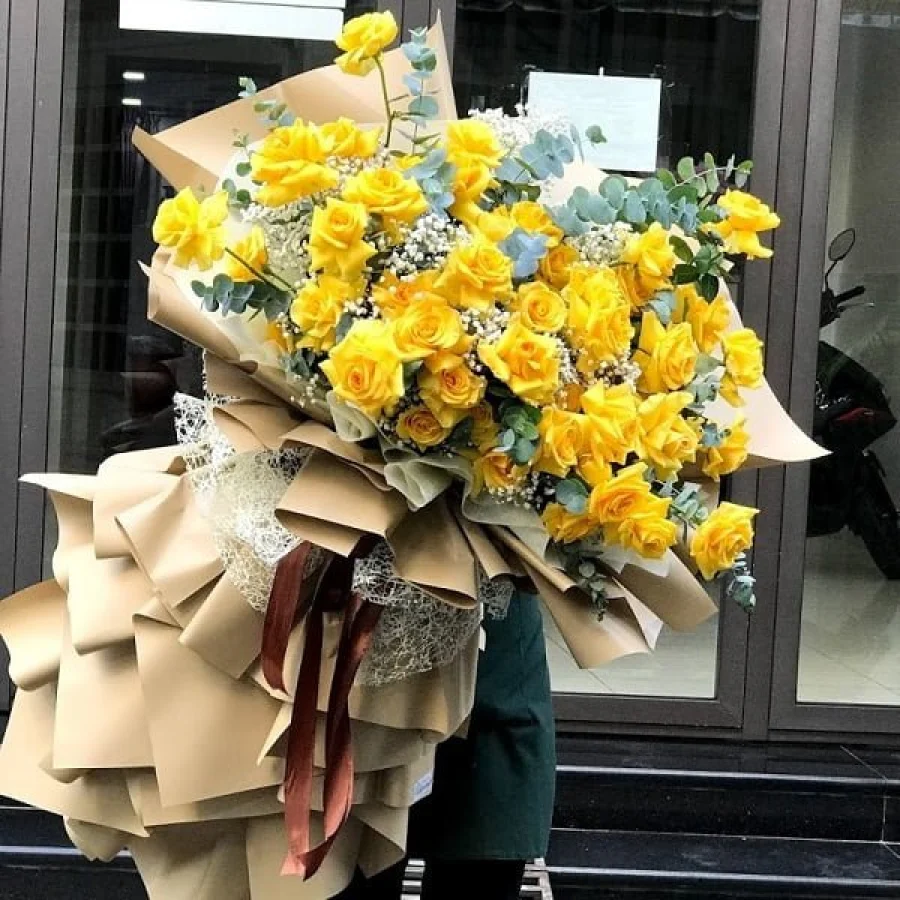Bó Hoa Hồng Vàng Khổng Lồ Tặng Sinh Nhật Hay Khai Trương