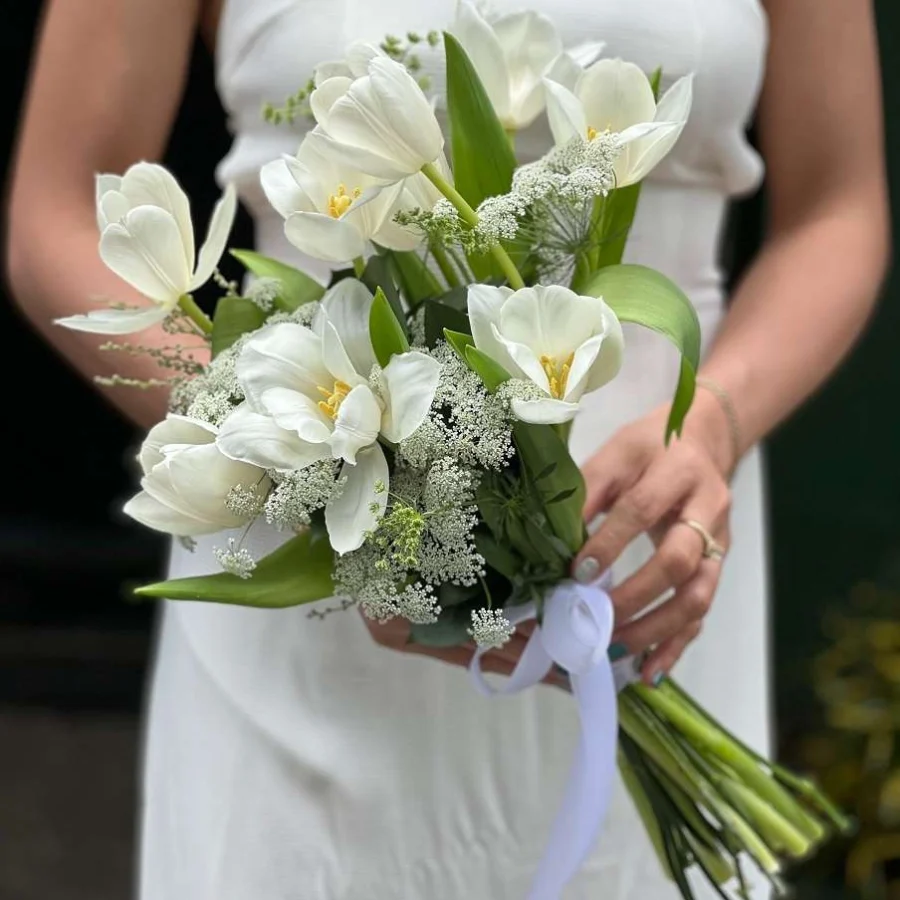 Hoa Cưới Tulip Trắng –Xu Hướng Hoa Cô Dâu Quý Tộc Lên Ngôi