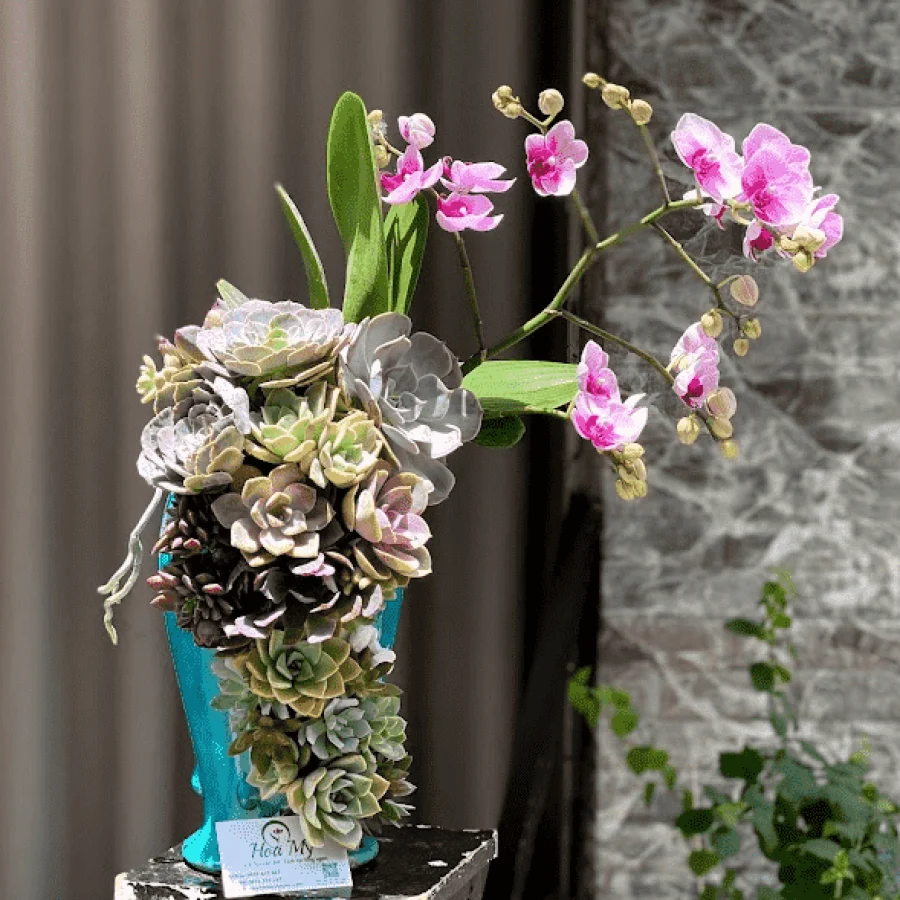 Hoa Tặng Sếp Nam Nữ Sang Trọng Tươi Mãi Với Thời Gian